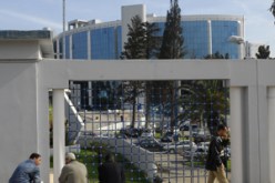 شهدت تورط مسؤولين بالإدارات والمؤسسات الاقتصادية.. رؤساء أندية رياضية وأجانب:الخزينة العمومية خسرت 7000 مليار سنتيم سنة 2007 و30 ألف شيك دون رصيد سنوي