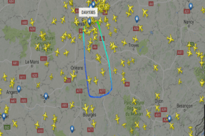 بالفيديو .. هكذا اتصل طيار الجوية الجزائرية بمركز المراقبة وجنب كارثة حقيقية