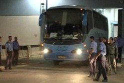 إسرائيل تطلق سراح المئات من المتضامنين ضمن أسطول الحرية