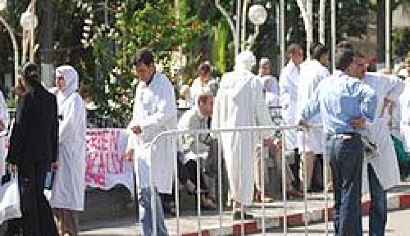 بركات ينصيب لجنة لدراسة مسألة تعويضات أطباء القطاع العام