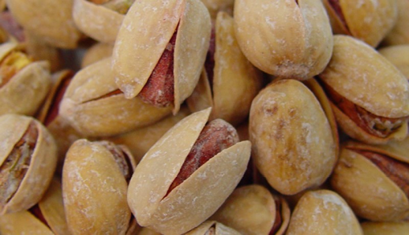 تناول الفستق يخفض من مستوى الكوليسترول