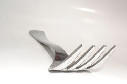 يفقأ عين زوجته بشوكة أكل ويفقدها بصرها في وهران!