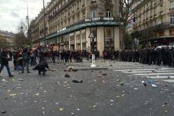 بالفيديو مئات المتظاهرين بباريس تنديدا بحالة الطوارئ المناخية