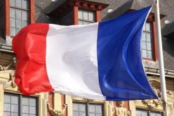 باريس تدعو الفرنسيين في الساحل الى التزام “اكبر قدر من الحذر