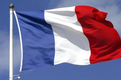 فرنسا تقر قانونًا جديدا ضد المحجبات