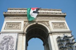 مئات المتظاهرين في باريس ينددون بالغارات الاسرائيلية على غزة