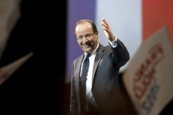 هولاند: الوقت يداهمنا والعد العكسي بدأ في المفاوضات حول ملف ايران النووي