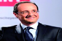 هولاند‮: ‬سنسوي‮ ‬ملفات‮ ''‬الحراڤة‮'' ‬وسنسمح للمغتربين بالانتخاب‮