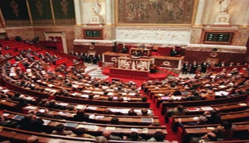 البرلمان الفرنسى يصوت على قانون معاقبة إنكار إبادة الأرمن