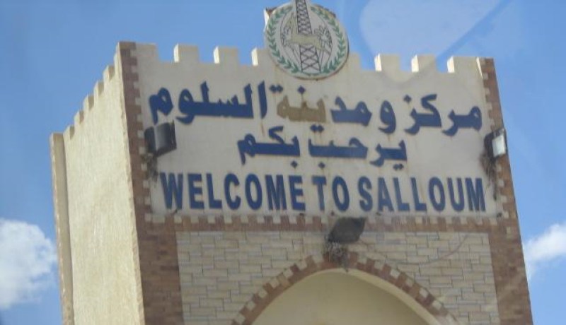 80 رعية جزائرية علقون في الحدود الليبية المصرية