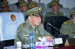 قايد صالح : “الجيش يقوم بمهام عظيمة خدمة لبلاده وشعبه”