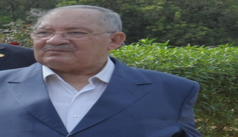 ڤايـــد صالـح يهنـئ العسكـــر