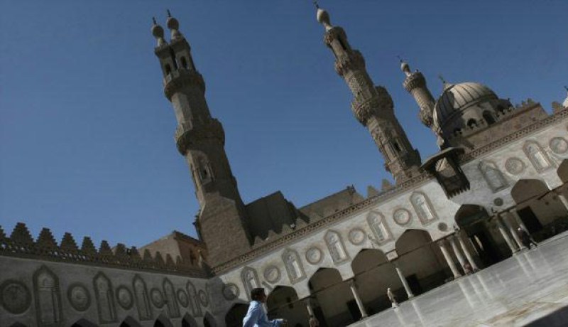 الأزهر ينفي مصادر كتب حنفي بتهمة “إنكار وجود الله”