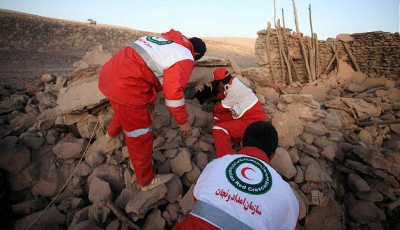 إرتفاع عدد ضحايا زلزال إيران إلى أكثر من 300 قتيل