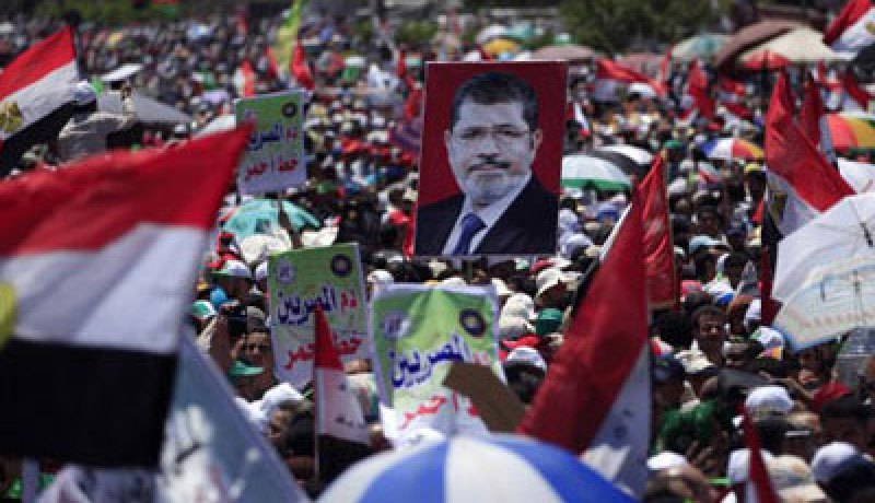 الأمن يحبط اقتحام مؤيدي مرسي لديوان عام محافظة الأقصر