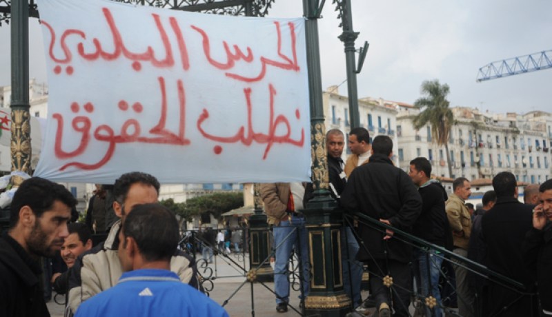 أعوان الحرس البلدي يقررون مواصلة الاعتصام الى غاية الاستجابة لمطالبهم