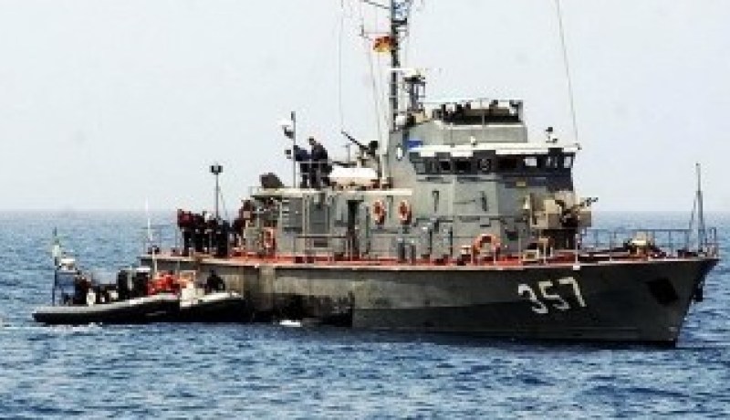 البحرية الجزائرية تطرد سفينتين لحرس السواحل التونسي بعد اجتياح المياه الإقليمية