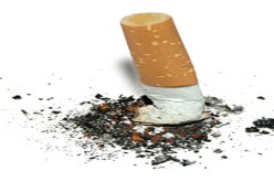 مضطرب نفسيا‮ ‬يحتجز زوجته في‮ ‬غرفة النوم ويكويها بالسيجارة والسكين‮ ‬
