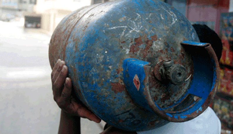 مواطن يحاول تفجير نفسه بقارورة غاز أمام مقر ولاية تلمسان