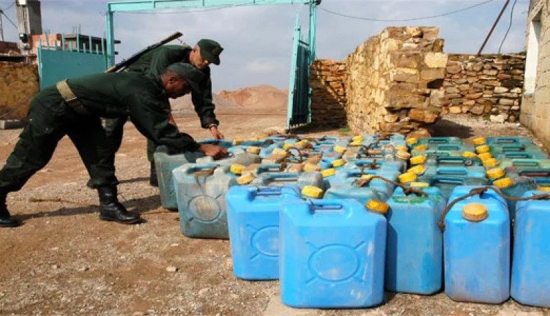 حجز أكثر من ‮12 ‬ألف لتر من المازوت و‮3 ‬شاحنات وتوقيف ‮3 ‬سيارات مسروقة