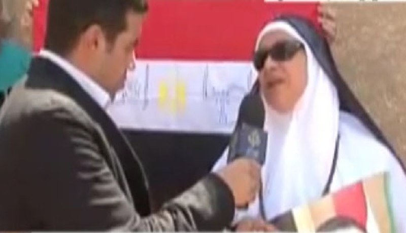 بالصوت والصورة ..عرافة مصرية تتجهم على الجزائر وتتهمها بالضلوع في مجزرة بورسعيد … !