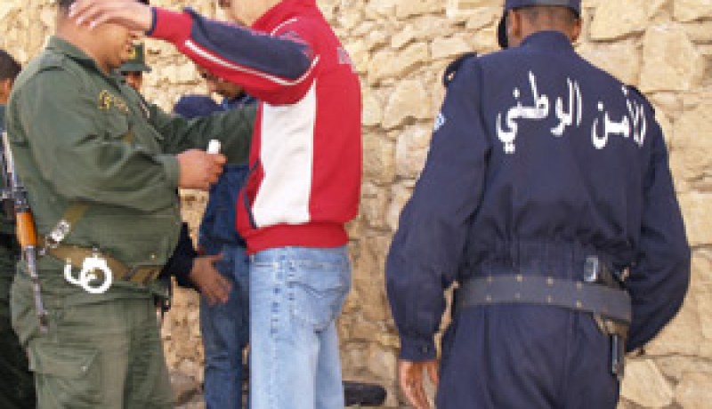 على خلفية تحركات عناصر القاعدة بالمنطقة:الأمن يشن حملة تفتيش واسعة في مدينة الوادي ويوقف ثلاثة شبان مشتبه فيهم