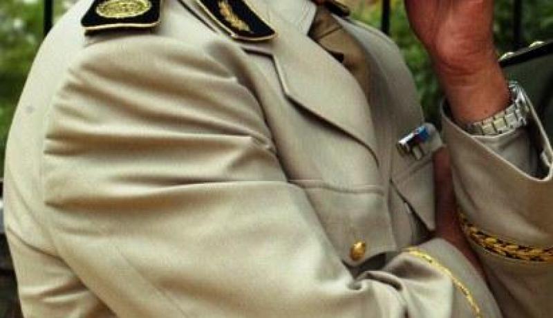 عصابة أشرار ضمنها 3 نساء تسطو على منزل جنرال بالغزوات