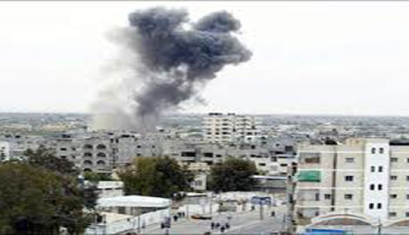 غارات جوية إسرائيلية على قطاع غزة تخلف جريحين