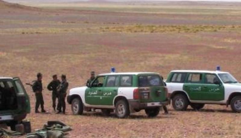 مصادرة 3 أطنان مخدرات وأسلحة وذخيرة حربية على الحدود الجزائرية المغربية