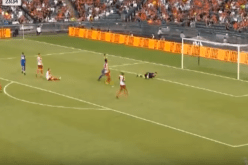 بالفيديو ….محرز يسجل أول هدف “صيفي” مع الثعالب