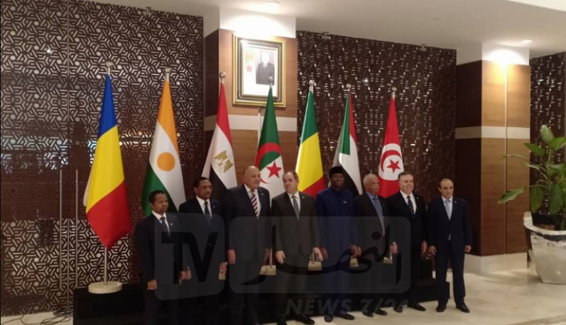وصول وزراء خارجية دول الجوار الليبي إلى الجزائر