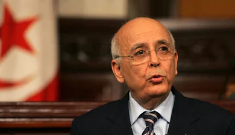 الغنوشي يستقيل من رئاسة الحكومة التونسية المؤقتة