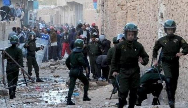 إصابة 15 دركيا بجروح خلال إشتباكات بين مجموعة من الشباب