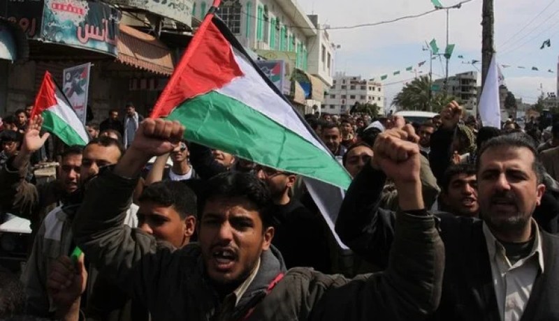 مسيرة في غزة تطالب بانهاء الانقسام الفلسطيني