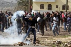 إصابة 8 فلسطينيين في نابلس خلال مواجهات مع الجيش الإسرائيلي