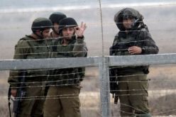 القوات الاسرائيلية تحتجز محافظ رام الله والبيرة