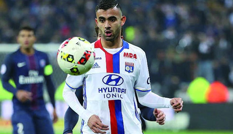 فالنسيا يجدد اهتمامه بخدمات غزال ومطالبه تبعده عن مرسيليا