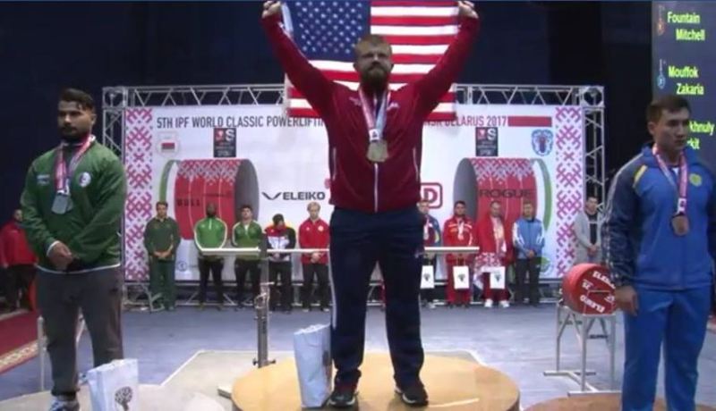 الرباع زكرياء موفق يُتوج بالفضة في بطولة العالم ببيلاروسيا