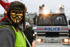 اعتقال 34 شخصا خلال احتجاجات السترات الصفراء بفرنسا