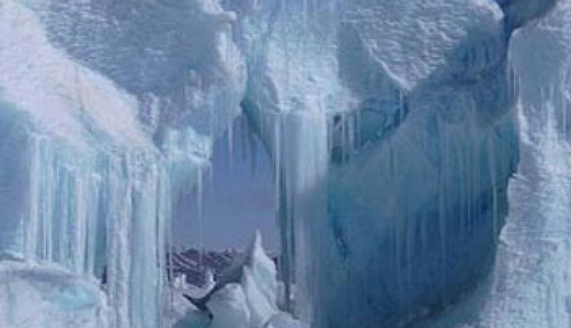 مصرع 100 شخص في الانهيار الجليدي في شمال باكستان