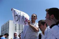 مفاوضات شاقة و إلغاء الخدمة المدنية بعد عامين