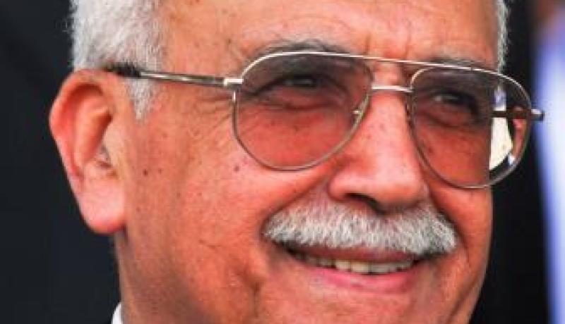 الدفاع تبحث عن أجهزة الترجمة