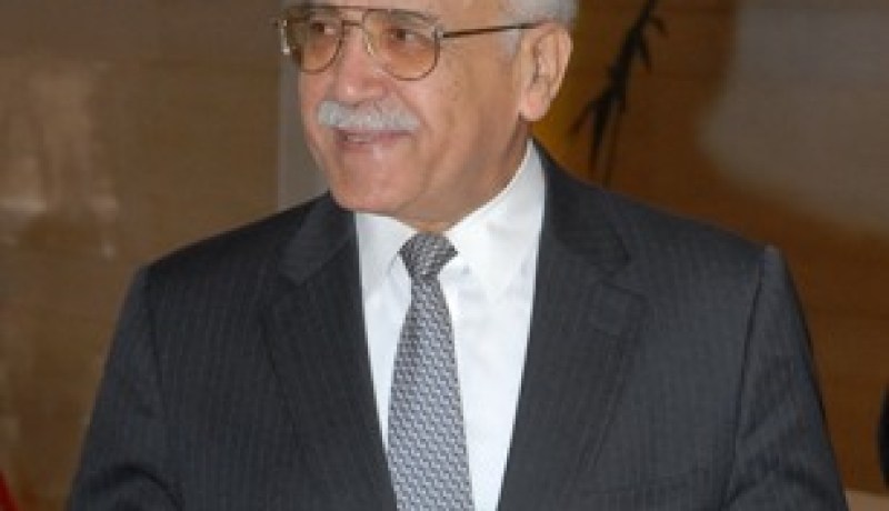 العسكر يحتفل لأول مرة بعيد المرأة