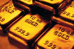 الذهب يرتفع 1% مواصلا الصعود بعد خسائر كبيرة في 2013