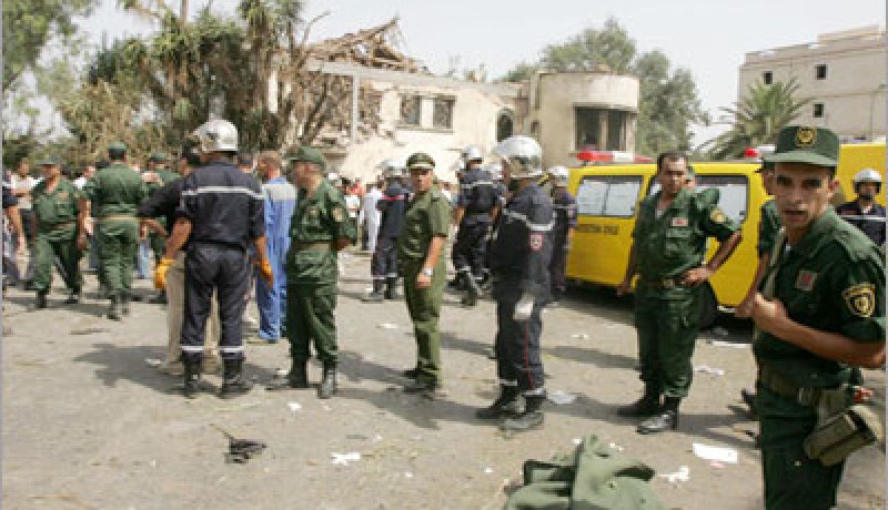 عصابة “زامبو” تعتدي على سكان “بوفاطيس” بالسيوف