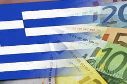 اليونانيون سحبوا 65 مليار يورو من البنوك منذ بدء أزمة الديون