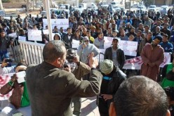 وقفة إحتجاجية في بجاية إعتراضا على استغلال الغاز الصخري