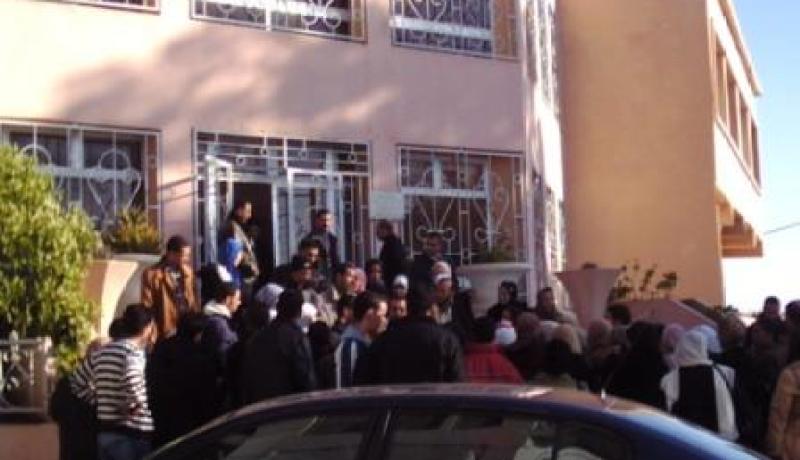 ـ// 25 عامل مصري يحتجون يطالبون بالرجوع إلى أرض الوطن