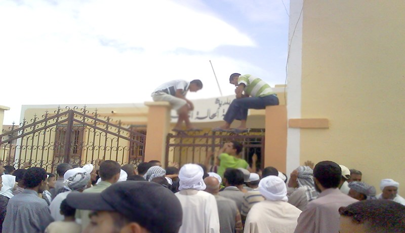 مواطنون يغلقون مقر بلدية فلفلة احتجاجا على السكن الريفي في سكيكدة