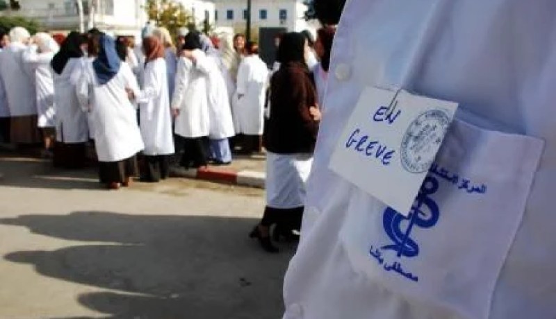 أصحاب المآزر البيضاء يثورون ويشلون قطاع الصحة
